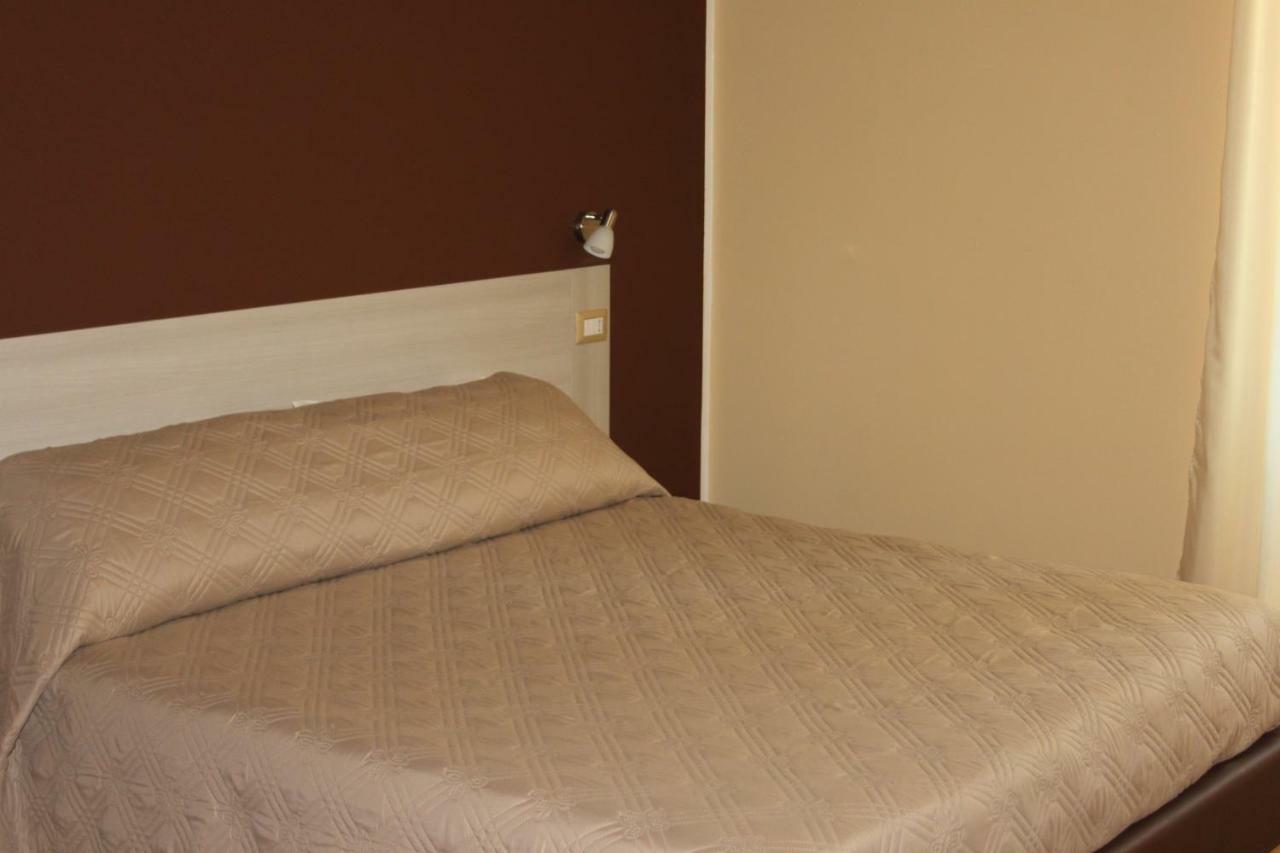 サッサリ デイ ミッレ Bed & Breakfast エクステリア 写真